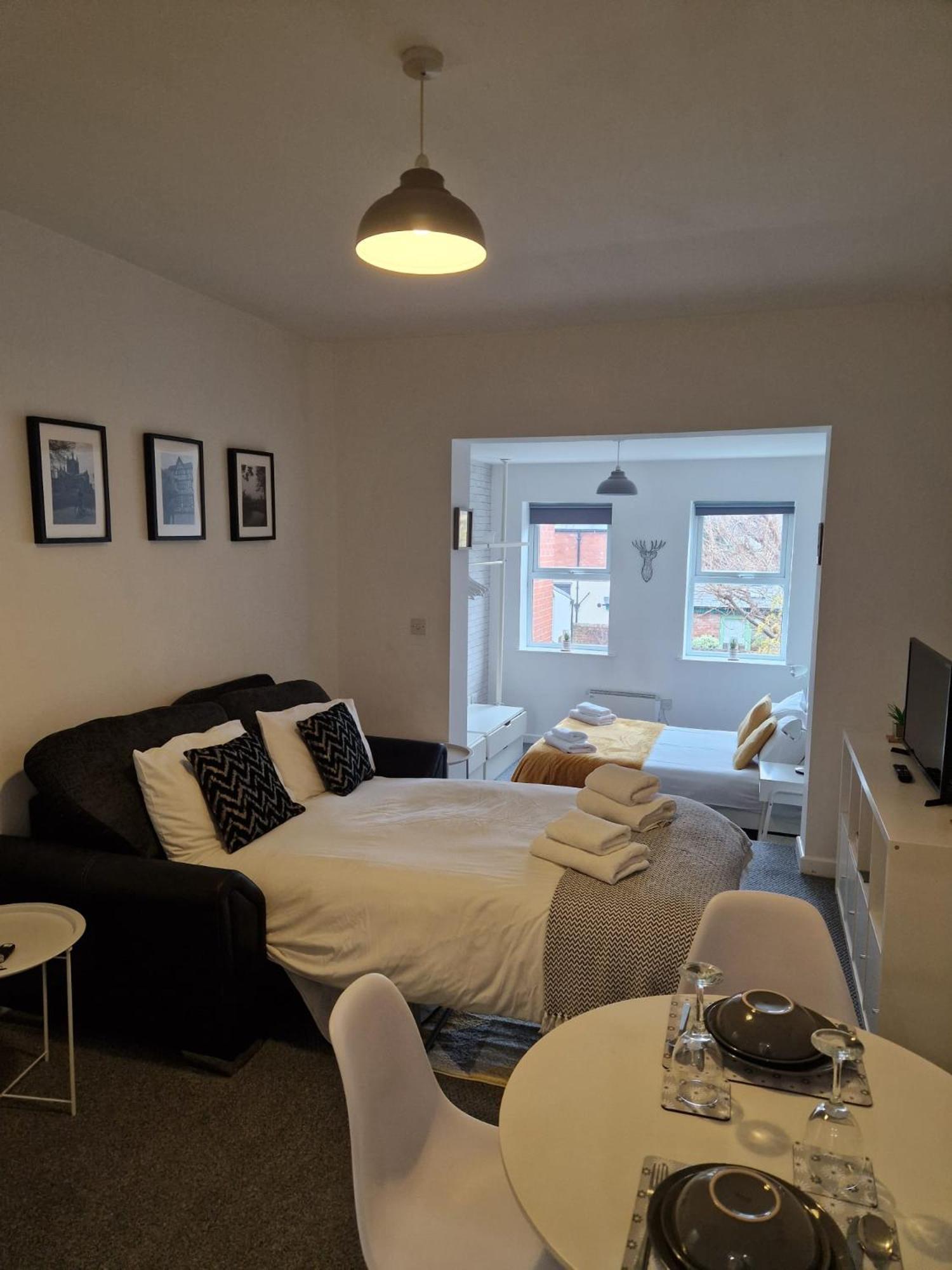 Hereford City - Victory Apartment - Modern Studio In Vibrant Popular Area Of Hereford - Hosted By Rentmyhouse Exterior photo