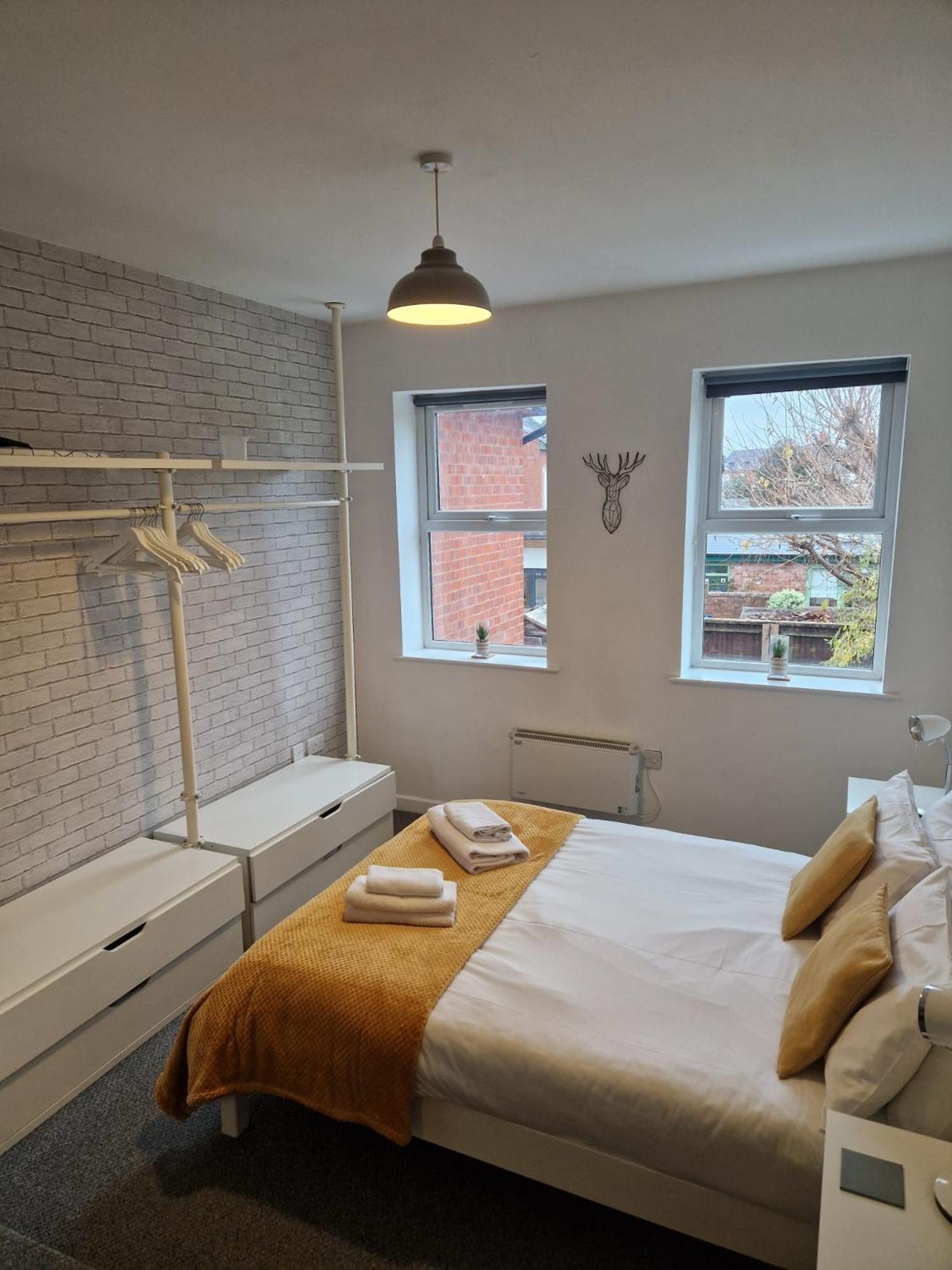 Hereford City - Victory Apartment - Modern Studio In Vibrant Popular Area Of Hereford - Hosted By Rentmyhouse Exterior photo